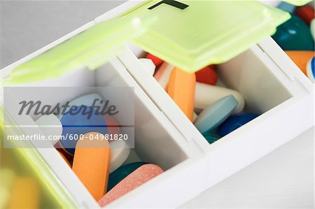 Pille-Container und Pillen