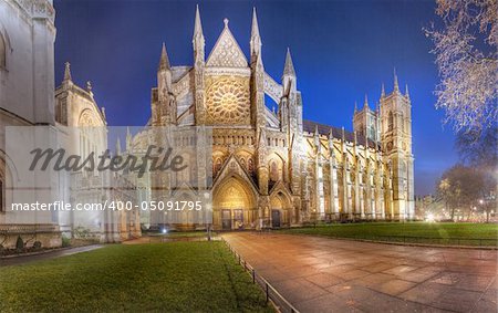 View of the North side of Westminster Abbey at night - Panoramic HDR
