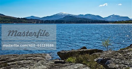 A photography of a typical scottish loch