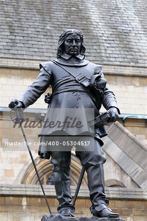 Oliver Cromwell statue near the Westminster Abbey