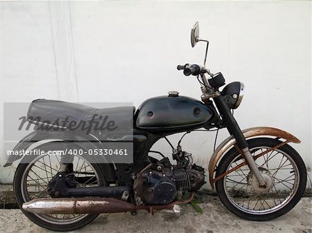 Old motorcycle Out of their own to use