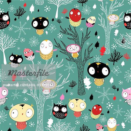 seamless pattern of the fun owls in the trees on a green background with snowflakes