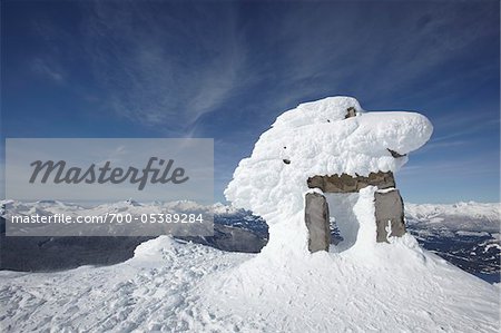Inuksuk sur le sommet de la montagne, Whistler, Colombie-Britannique, Canada