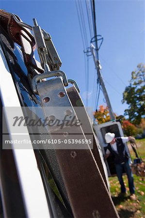 Sicherheitsgurt hängen von der Rückseite des LKW-ein Kabel-Installationsprogramm