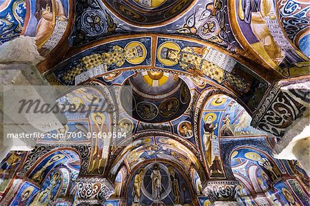 Plafond de l'église sombre, Musée en plein air de Göreme, Cappadoce, Turquie Plafond de l'église sombre, Musée en plein air de Göreme, Cappadoce, Turquie