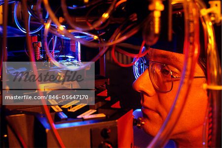 CHERCHEUR DE L'HÔPITAL TRI CELLULES AVEC FAISCEAU DE LASER POUR LE CYTOMÈTRE EN FLUX CHERCHEUR DE L'HÔPITAL TRI CELLULES AVEC FAISCEAU DE LASER POUR LE CYTOMÈTRE EN FLUX