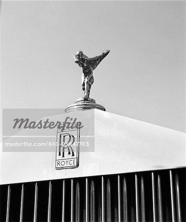 1960s CLOSE-UP ROLLS ROYCE HOOD GRILL ORNAMENT