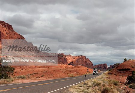 Route traversant le Capitol Reef National Park, Utah, USA