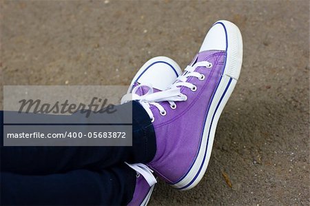 violet sport shoes detail