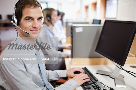 Assistant using a computer in a call center
