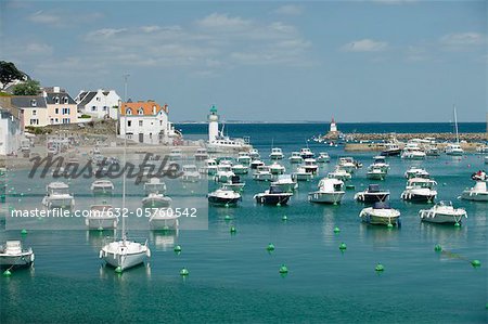 Bateaux dans le port de plaisance, Sauzon, Belle-Ile-en-Mer, Morbihan, Bretagne, France