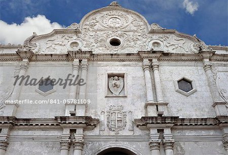 La façade du XVIIIe siècle de la cathédrale de Cebu, fondée au début du XVIIe siècle, Cebu, Philippines, Asie du sud-est, Asie