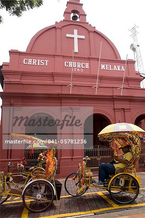 Christuskirche und Trishaws, Malacca (Melaka), Südostasien, Malaysia, Asien