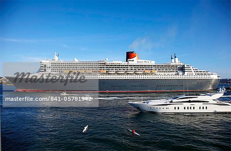 Queen Mary Cruise Ship, Sydney Harbour, Sydney, New South Wales, Australia, Pacific