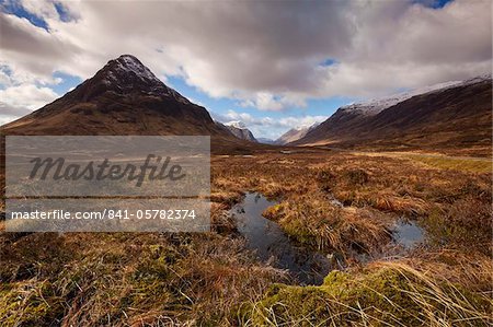 Buachaille Etive Beag, and small lochan at the top of Glen Coe, Rannoch Moor, Highlands, Scotland, United Kingdom, Europe