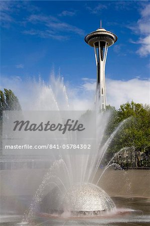Internationale Brunnen und Space Needle an der Seattle Center, Seattle, Bundesstaat Washington, Vereinigte Staaten von Amerika, Nordamerika