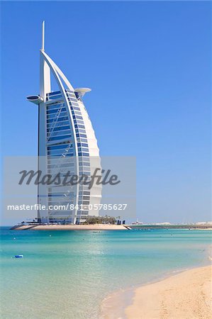 Burj Al Arab Hotel, la plage de Jumeirah, Dubai, Émirats Arabes Unis, Moyen-Orient