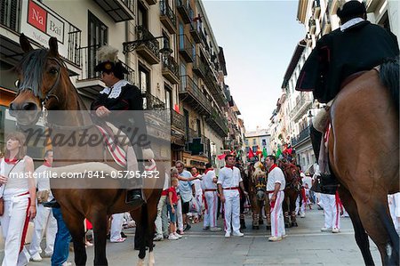 Parade of bullfight horsemen and mules, San Fermin festival, Pamplona, Navarra (Navarre), Spain, Europe