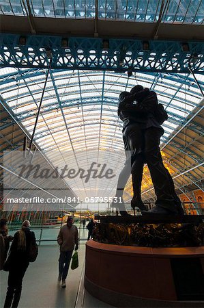 Der Ort der Begegnung, St. Pancras Station, London, Großbritannien, Europa