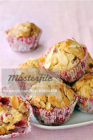 Muffins au chocolat blancs et aux canneberges Muffins au chocolat blancs et aux canneberges