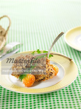 Côtelettes d'agneau recouverts d'amandes pilées Côtelettes d'agneau recouverts d'amandes pilées