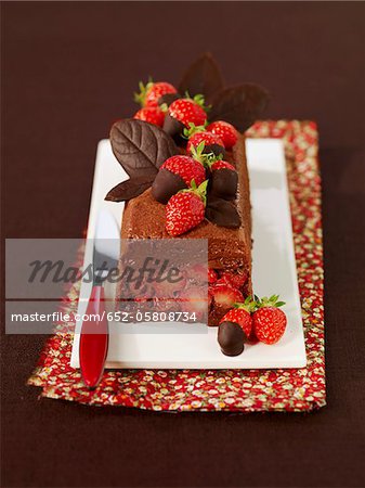 Marquise au chocolat et aux fraises