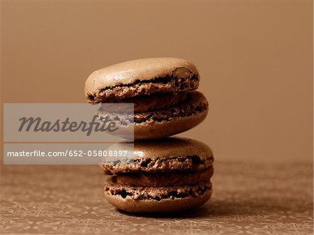 Two stacked macaroons