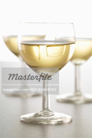 Gläser Weißwein