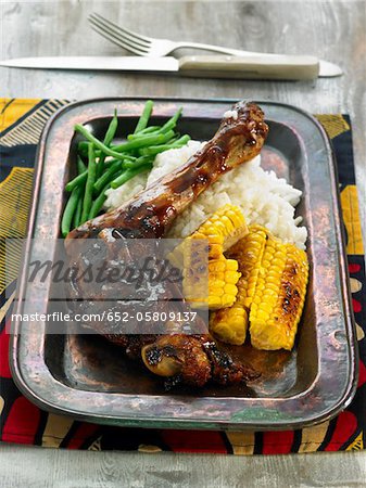 Cuisse de poulet caramélisé avec maïs grillé, haricots verts et riz à la vapeur