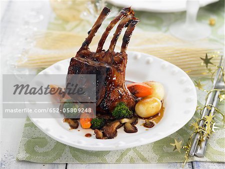 Young goat chops caramelized with honey,carrots,broccoli and mushrooms Young goat chops caramelized with honey,carrots,broccoli and mushrooms