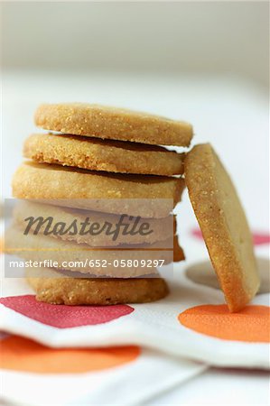 Biscuits sablés de semoule et de citron Biscuits sablés de semoule et de citron