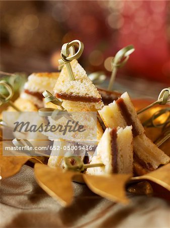 Banana and chocolate mini club sandwiches Banana and chocolate mini club sandwiches