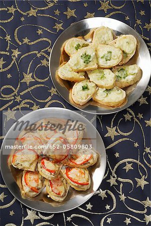 Goat's cheese and roquefort Crostinis