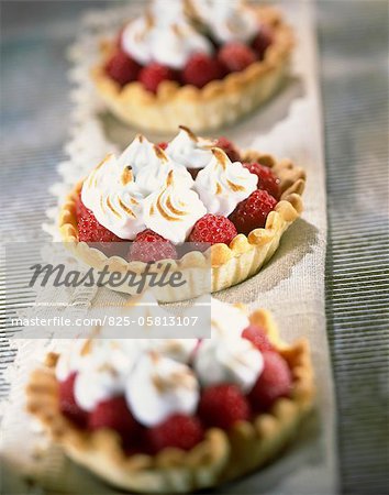 Tartelettes à la framboise et meringue