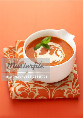 Cold cream of tomato soup
