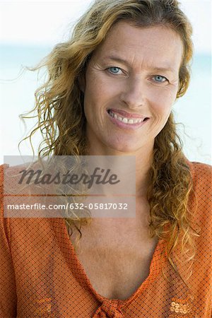 Smiling mature woman, portrait
