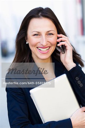Geschäftsfrau Gespräch am Handy