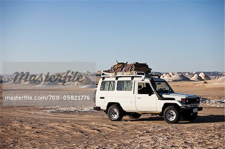 Jeep in White Desert, Western Desert, Egypt Jeep in White Desert, Western Desert, Egypt