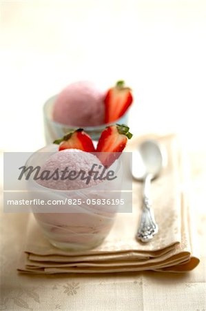 Strawberry ice cream