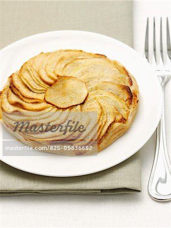 Flaky pastry apple tart