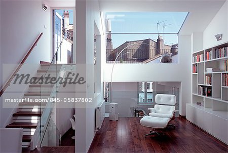 Open plan attic conversion in house on Portobello Road, London, UK. Architects: Pitman Tozer Architect