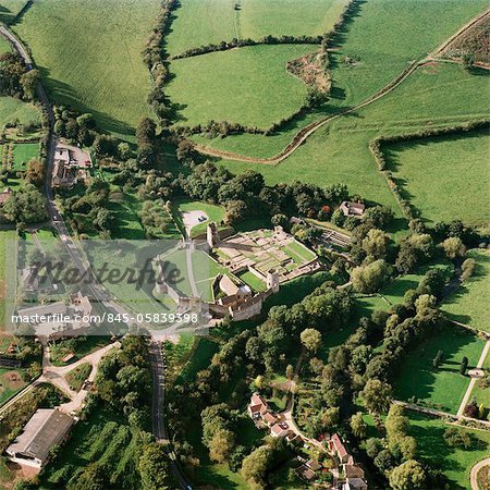 Farleigh Hungerford Castle. Luftbild.