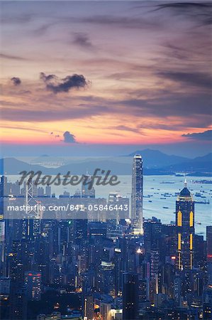 Skyline de Hong Kong Island au coucher du soleil, Hong Kong, Chine, Asie