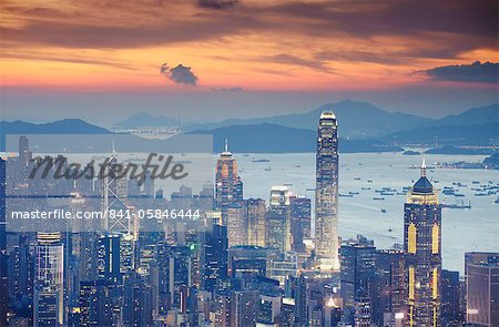 Skyline de Hong Kong Island au coucher du soleil, Hong Kong, Chine, Asie