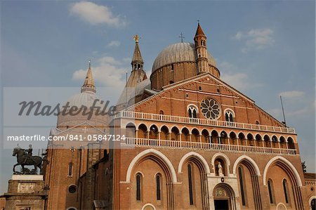 The Pontifical Basilica of St. Anthony of Padua, Padua, Veneto, Italy, Europe