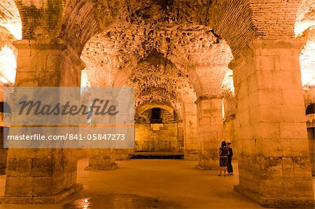 Salles du sous-sol, Palace, patrimoine mondial UNESCO, Split de Dioclétien, région de la Dalmatie, en Croatie, Europe
