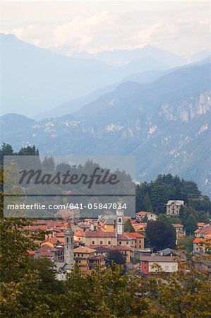 Vue de montagne village de Civenna, Bellagio, lac de Côme, Lombardie, Italie, Europe