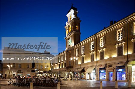 Piazza Garibaldi and Palazzo Del Govenatore at dusk, Parma, Emilia Romagna, Italy, Europe