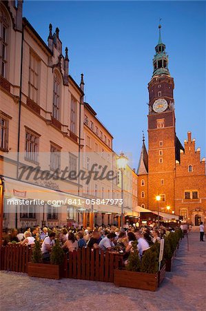 Rathaus in der Abenddämmerung, Rynek (Altstädter Ring), Breslau, Schlesien, Polen, Europa