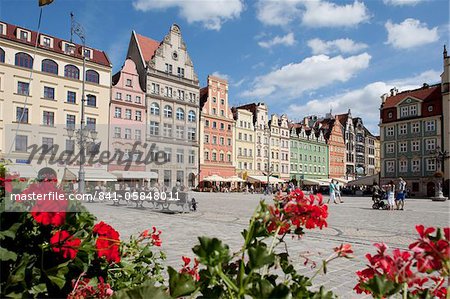 Market Square from cafe, Old Town, Wroclaw, Silesia, Poland, Europe